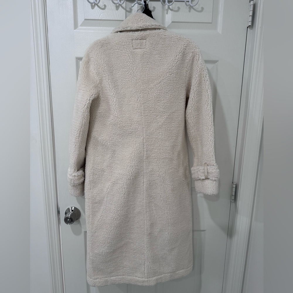 Express Teddy Coat - Picture 5 of 9